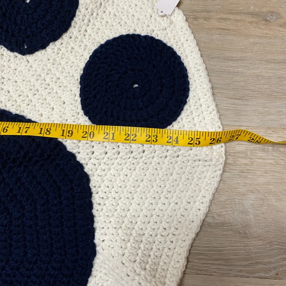 Handmade 26” White and Navy Paw Print Crochet Throw Rug
